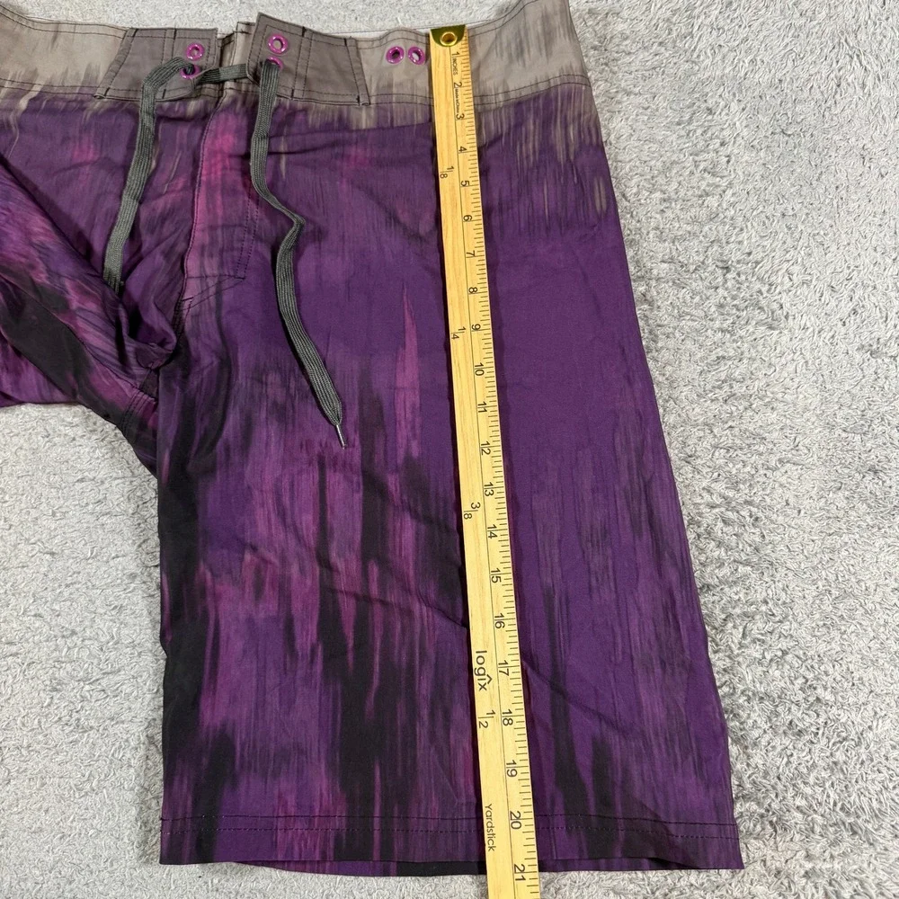 Mossimo Mens Abstract Stripe Board Shorts 36 Purple Cargo Pocket Swim Trunks